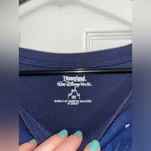 Walt Disney world women’s shirt - Picture 2 of 4